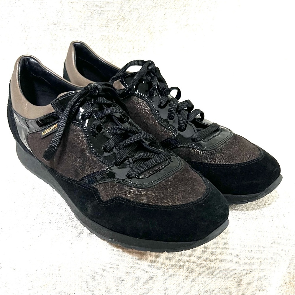 Amazing mephisto sneakers.